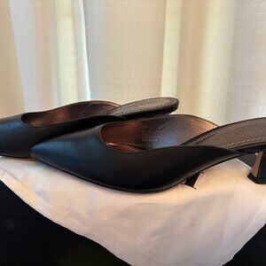Coach black leather mules, size 9, almost new, versatile every day